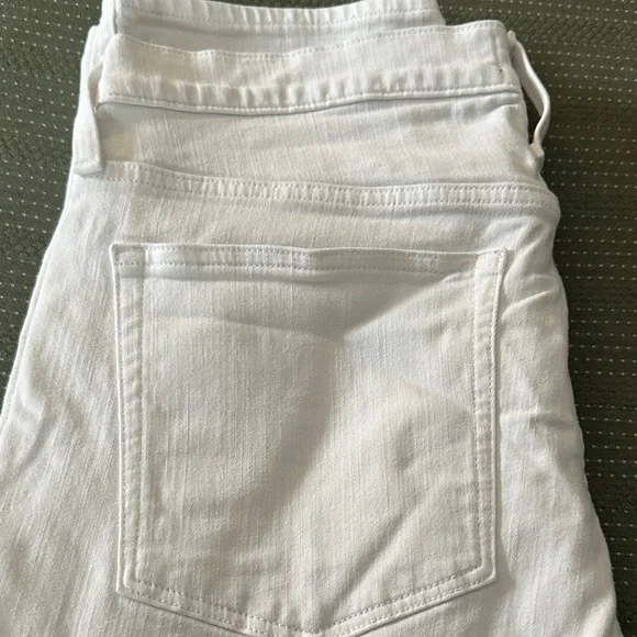 J. Crew Woman’s Crisp White Straight Jeans - Picture 8 of 8